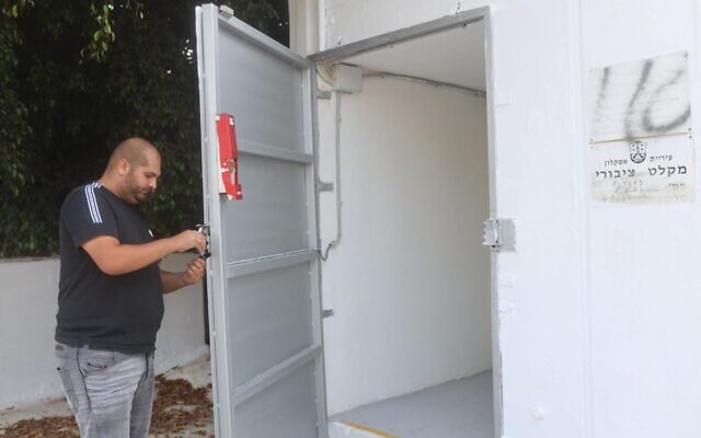 A public bomb shelter in Ashkelon being opened April 6, 2023. (Courtesy)