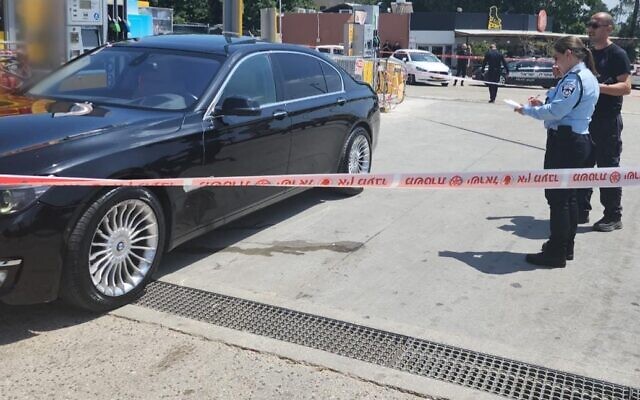 Police at the scene of an a suspected criminal shooting in northern Israel on April 18, 2023 (Israel Police)
