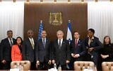 Prime Minister Benjamin Netanyahu (c) meets with a delegation of congressional Democrats led by House Minority Leader Hakeem Jeffries in Jerusalem on April 24, 2024 (Amos Ben Gershom/GPO)