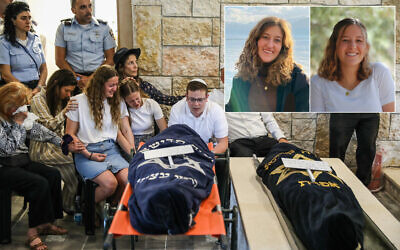 Family and friends attend the funeral of terror victims Maia and Rina Dee at the Gush Etzion Regional Cemetery in Kfar Etzion, April 9, 2023. Inset: Maia (left) and Rina Dee. (Noam Revkin Fenton/Flash90; courtesy of the family)