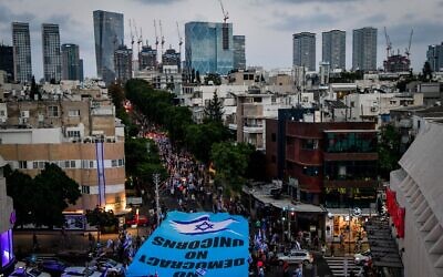 Protesters against the government's judicial overhaul plans in Tel Aviv, on May 13, 2023. (Avshalom Sassoni/Flash90)