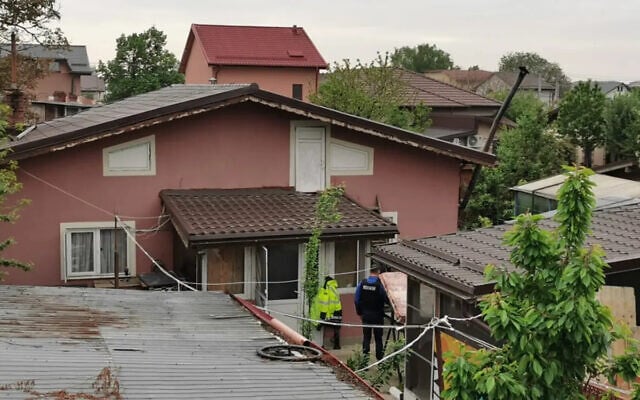 The scene of a hostage situation in the Bucharest suburb of Chiajna, May 6, 2023. (Israel Police)