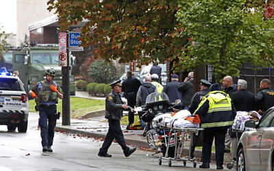 First responders surround the Tree of Life Synagogue in Pittsburgh, where a shooter opened fire and 11 people were killed in America's deadliest antisemitic attack, Octoer 27, 2018. (AP/Gene J. Puskar)