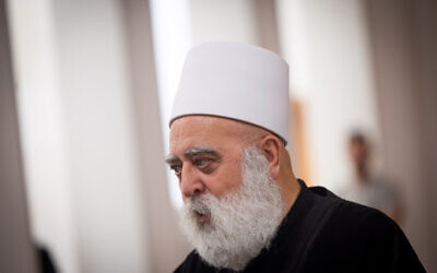 File: Muafak Tarif, head of the Druze community in Israel, at a ceremony held at the Supreme Court in Jerusalem on May 29, 2022. (Yonatan Sindel/Flash90)