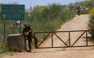 Illustrative: Israeli soldiers on the northern Israeli border with Lebanon, May 24, 2023. (Ayal Margolin/FLASH90)