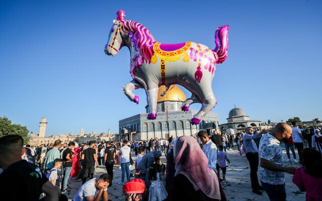 Thousands of Palestinians attend Eid al-Adha prayers at the Al Aqsa Mosque compound in Jerusalem's Old City, June 28, 2023. (Jamal Awad/Flash90)