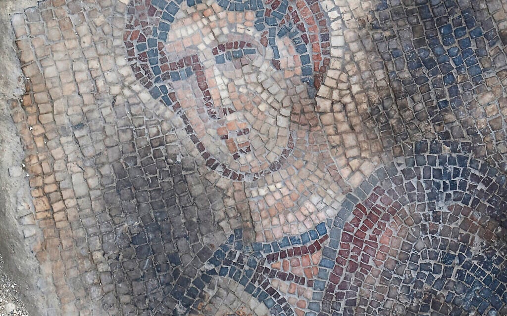 The detail of dead Philistine soldier in a panel depicting Samson carrying the Gate of Gaza in a mosiac at the Huqoq synagogue uncovered during the 2023 excavation. (Jim Haberman/UNC)