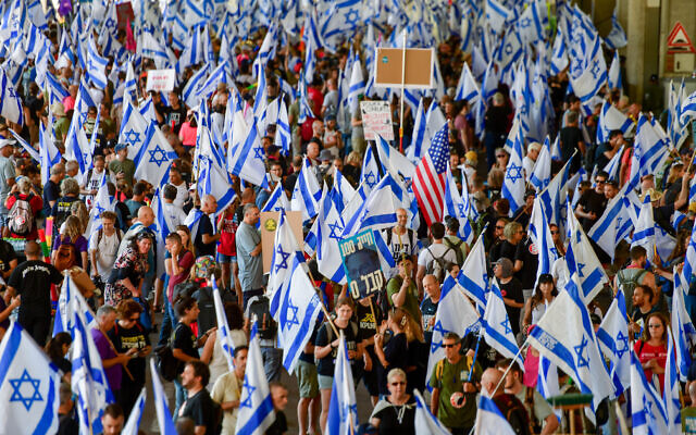 Anti-overhaul demonstrators rally at Ben Gurion Airport, July 11, 2023. (Avshalom Sassoni/Flash90)