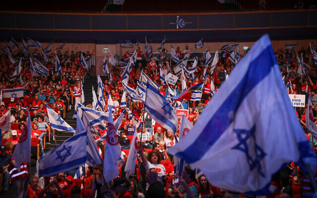 Health workers gather at Jerusalem's ICC to protest the coalition's judicial overhaul plans, July 23, 2023. (Chaim Goldberg/Flash90)