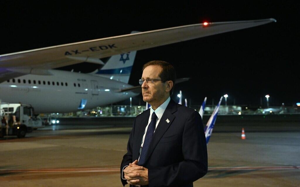 President Isaac Herzog at Ben-Gurion airport before taking off for Washington on July 18, 2023. (Haim Zach/GPO) President Isaac Herzog at Ben-Gurion airport before taking off for Washington on July 18, 2023. (Haim Zach/GPO)