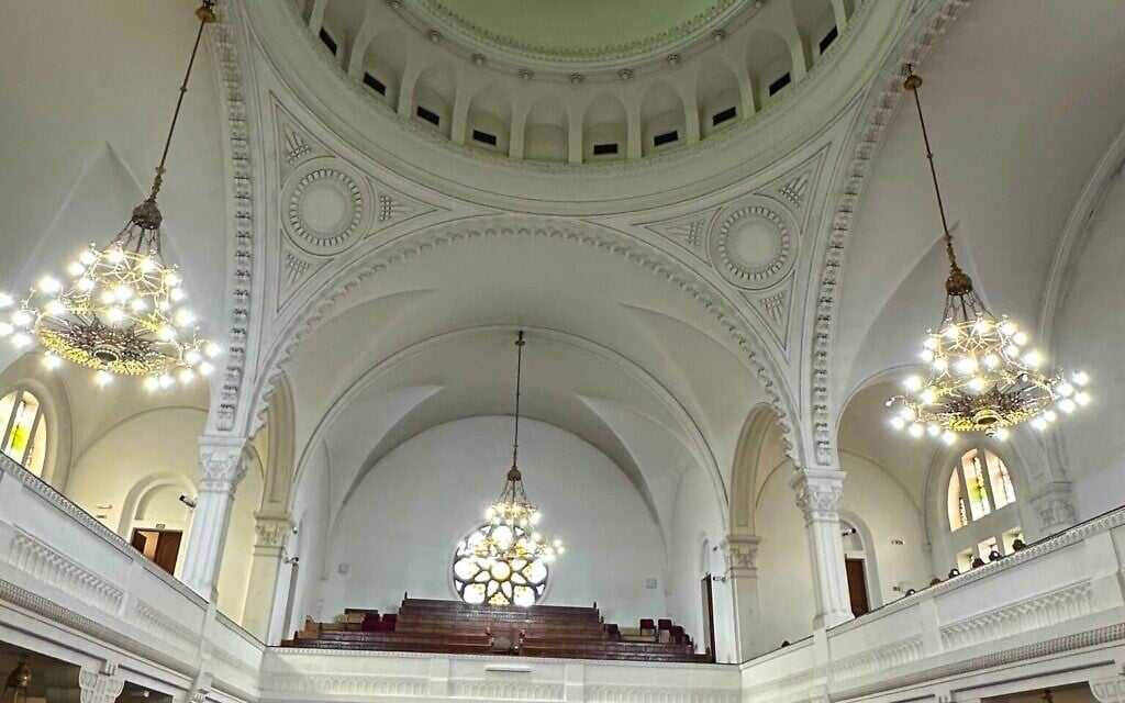 A view of the interior of the synagogue in Novi Sad, Serbia. (Larry Luxner/ JTA)