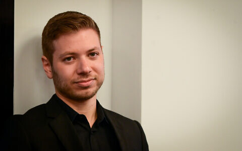 Yair Netanyahu arrives for a court hearing in Tel Aviv, on November 29, 2022. (Avshalom Sassoni/ Flash90/ File)