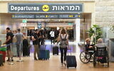 Passengers at Ben Gurion International Airport, June 6, 2022. (Gili Yaari/Flash90)