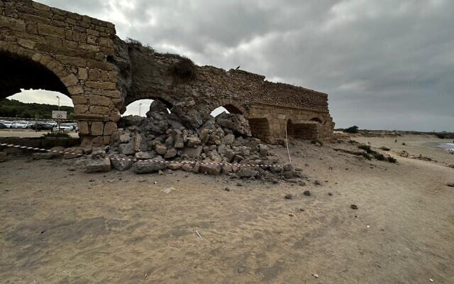 View of an arch in Caesarea's ancient Roman aqueduct that collapsed on August 18, 2023. (Muhammad Khater/Israel Antiquities Authority) View of an arch in Caesarea's ancient Roman aqueduct that collapsed on August 18, 2023. (Muhammad Khater/Israel Antiquities Authority)