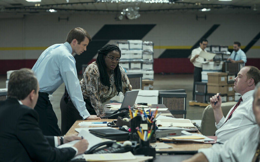(L to R) Tyler Ritter as John Brownlee, Uzo Aduba as Edie in episode 5 of 'Painkiller.' (Keri Anderson/Netflix © 2023)