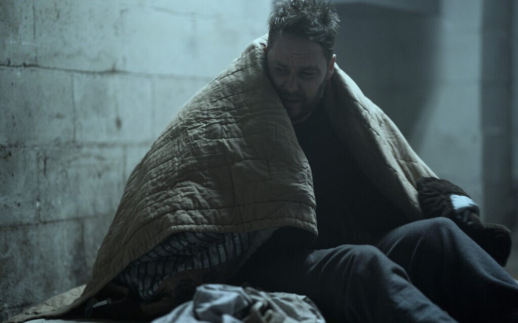 Taylor Kitsch as Glen Kryger in episode 5 of 'Painkiller. '(Keri Anderson/Netflix © 2023)