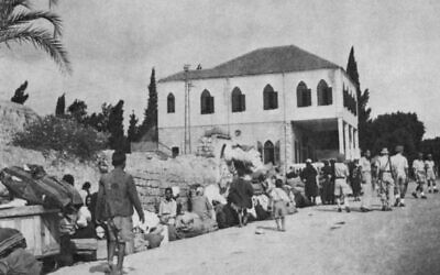 Palestinian Arab refugees leave Ramle after its capture by Israel, July 1948. (Public domain)