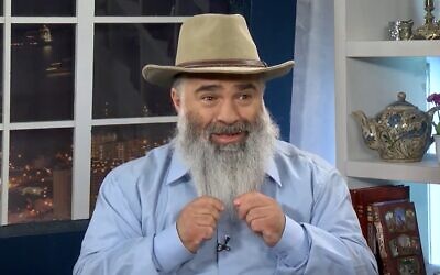 Actor Zevulun Mosheashvili in an interview, October 27, 2016. (YouTube screenshot: used in accordance with Clause 27a of the Copyright Law)