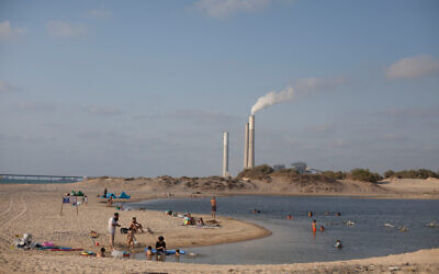 A pond at Zikim beach in southern Israel, July 27, 2015. (Lior Mizrahi/Flash90)