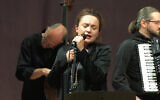 German klezmer musician Andrea Pancur. (Screenshot/YouTube; used in accordance with clause 27a of the copyright law)
