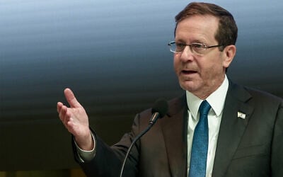 President Isaac Herzog speaks during a ceremony at the Tel Aviv Stock Exchange on July 17, 2023. (Avshalom Sassoni/Flash90)