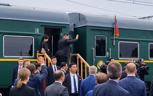 In this video grab taken from a handout footage released by the Ministry of Natural Resources and Environment of Russia on September 17, 2023, North Korea's leader Kim Jong Un (Top-R) waves before boarding a train during a farewell ceremony at the end of his visit to Russia at the Artyom railway station near Vladivostok, in the Primorsky region. (Handout / Ministry of Natural Resources and Environment of Russia / AFP) In this video grab taken from a handout footage released by the Ministry of Natural Resources and Environment of Russia on September 17, 2023, North Korea's leader Kim Jong Un (Top-R) waves before boarding a train during a farewell ceremony at the end of his visit to Russia at the Artyom railway station near Vladivostok, in the Primorsky region. (Handout / Ministry of Natural Resources and Environment of Russia / AFP)