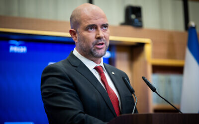Knesset Speaker Amir Ohana holds a press conference at the Knesset, September 6, 2023. (Yonatan Sindel/Flash90)