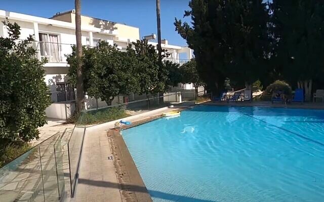 Screen capture from video of the Federania Gardens hotel, Cyprus. (YouTube. Used in accordance with Clause 27a of the Copyright Law) Screen capture from video of the Federania Gardens hotel, Cyprus. (YouTube. Used in accordance with Clause 27a of the Copyright Law)