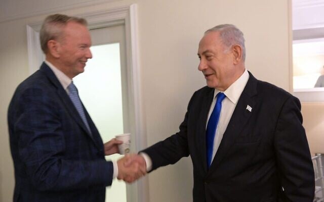 Prime Minister Benjamin Netanyahu (L) meets with former Google CEO Eric Schmidt in New York on September 20, 2023 . (Avi Ohayon/GPO) Prime Minister Benjamin Netanyahu (L) meets with former Google CEO Eric Schmidt in New York on September 20, 2023 . (Avi Ohayon/GPO)