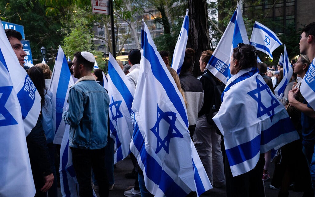 Israel supporters at a vigil and rally for the victims of the October 7 Hamas onslaught, in New York City, October 10, 2023. (Luke Tress) Israel supporters at a vigil and rally for the victims of the October 7 Hamas onslaught, in New York City, October 10, 2023. (Luke Tress)