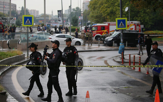 Members of Turkish Police Special Forces secure the area near the Interior Ministry following a bomb attack in Ankara, on October 1, 2023. (Adem Altan/AFP) Members of Turkish Police Special Forces secure the area near the Interior Ministry following a bomb attack in Ankara, on October 1, 2023. (Adem Altan/AFP)