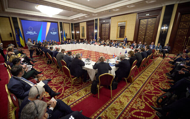 This handout photograph taken and released by the Ukrainian Presidential press service on October 2, 2023, shows the EU-Ukraine foreign ministers' meeting in the presence of Ukraine's President Volodymyr Zelensky in Kyiv, amid the Russian invasion in Ukraine. (Handout/Ukrainian Presidental Service/AFP) This handout photograph taken and released by the Ukrainian Presidential press service on October 2, 2023, shows the EU-Ukraine foreign ministers' meeting in the presence of Ukraine's President Volodymyr Zelensky in Kyiv, amid the Russian invasion in Ukraine. (Handout/Ukrainian Presidental Service/AFP)