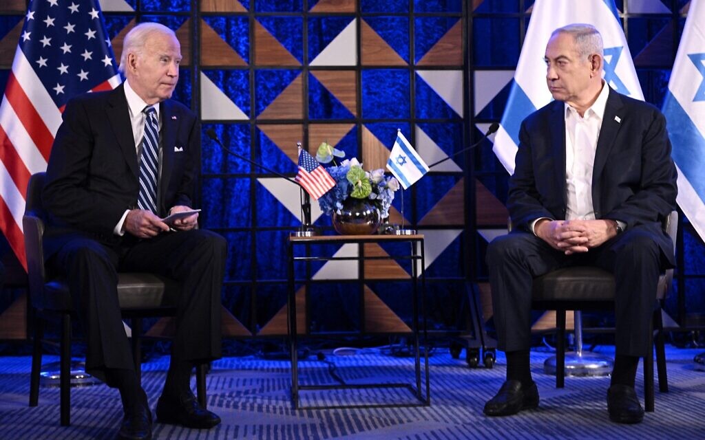 US President Joe Biden (L) meets with Prime Minister Benjamin Netanyahu in Tel Aviv on October 18, 2023. (Brendan SMIALOWSKI / AFP) US President Joe Biden (L) meets with Prime Minister Benjamin Netanyahu in Tel Aviv on October 18, 2023. (Brendan SMIALOWSKI / AFP)