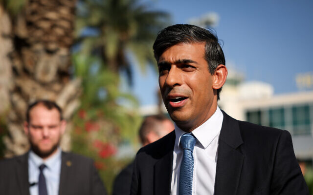 British Prime Minister Rishi Sunak speaks to press as he arrives at Ben Gurion International Airport, outside of Tel Aviv, on October 19, 2023 (Yonatan Sindal/FLASH90) British Prime Minister Rishi Sunak speaks to press as he arrives at Ben Gurion International Airport, outside of Tel Aviv, on October 19, 2023 (Yonatan Sindal/FLASH90)