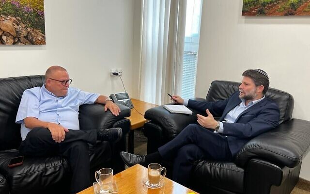 Finance Minister Bezalel Smotrich (R) meets with Histadrut chair Arnon Bar David on October 19, 2023 (courtesy) Finance Minister Bezalel Smotrich (R) meets with Histadrut chair Arnon Bar David on October 19, 2023 (courtesy)