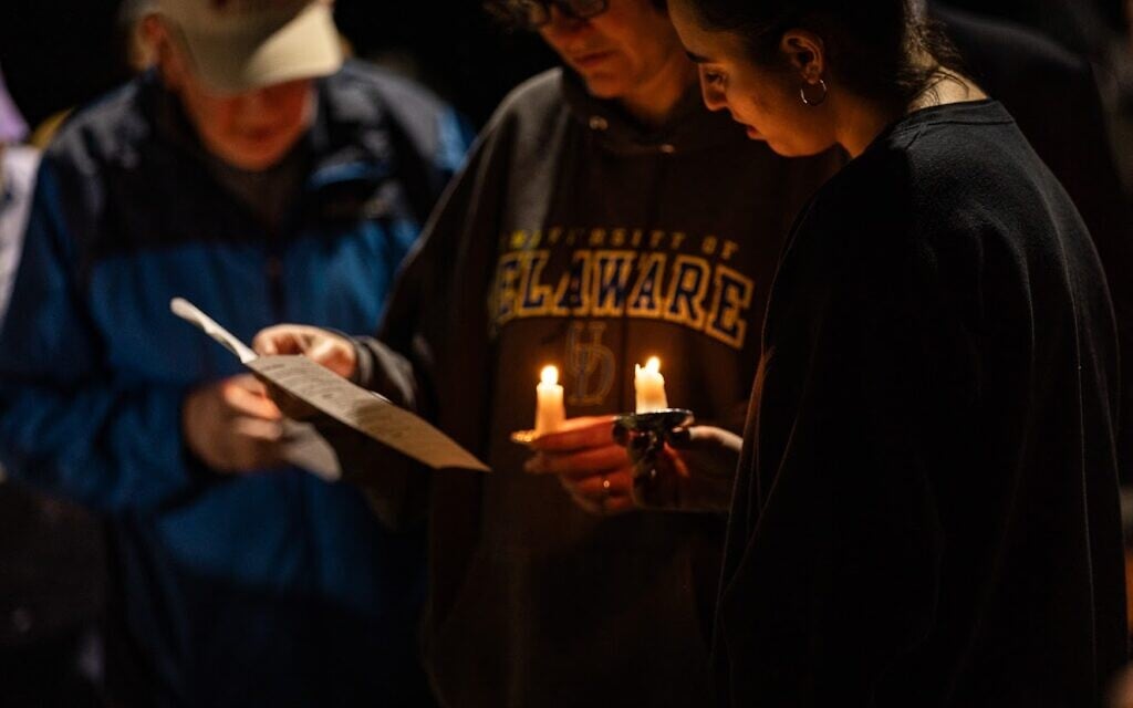 Candlelight Vigil for Israel at East Northport Jewish Center on Long Island, New York, Oct. 12, 2023 (Wayne Rivera/Church Unleashed)
