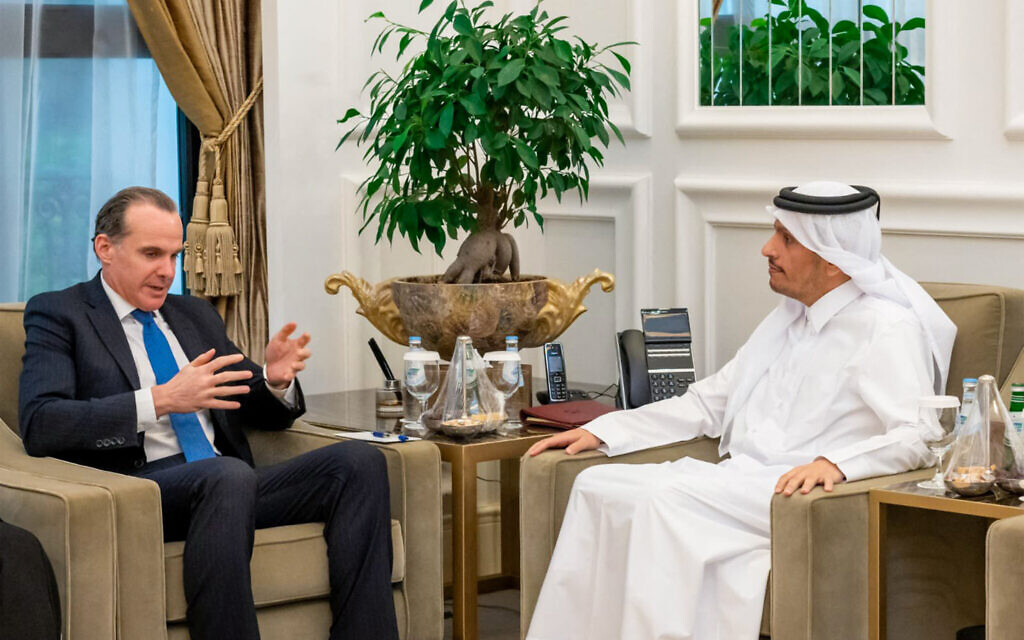 A handout picture released by the official Qatari news agency (QNA) shows Qatari Foreign Minister Mohammed bin Abdulrahman bin Jassim al-Thani (R) meeting with US National Security Council Coordinator for the Middle East and North Africa Brett McGurk in Doha on November 19, 2023. (Qatar News Agency / AFP) A handout picture released by the official Qatari news agency (QNA) shows Qatari Foreign Minister Mohammed bin Abdulrahman bin Jassim al-Thani (R) meeting with US National Security Council Coordinator for the Middle East and North Africa Brett McGurk in Doha on November 19, 2023. (Qatar News Agency / AFP)