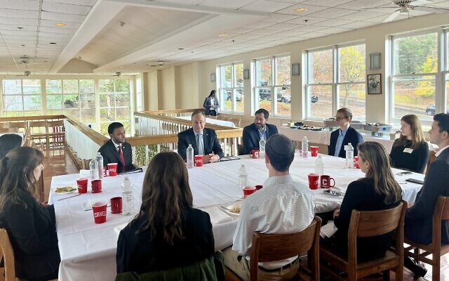 US Second Gentleman Doug Emhoff meets with Jewish students at Cornell University on November 9, 2023. (Shelly Greenspan/X)