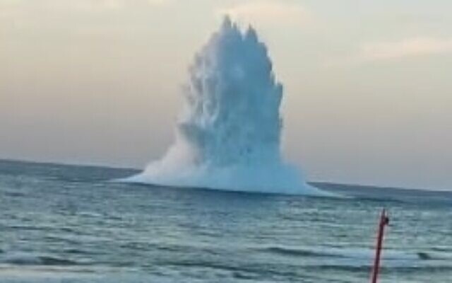 Police and Navy forces carry out a controlled demolition of a large munition that was identified at sea, close to the coast of Haifa, on November 3, 2023. (Screen capture/X) Police and Navy forces carry out a controlled demolition of a large munition that was identified at sea, close to the coast of Haifa, on November 3, 2023. (Screen capture/X)