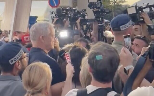 National Unity chair Benny Gantz at Hostage Square in Tel Aviv on November 24, 2023. (Screen capture/X) National Unity chair Benny Gantz at Hostage Square in Tel Aviv on November 24, 2023. (Screen capture/X)