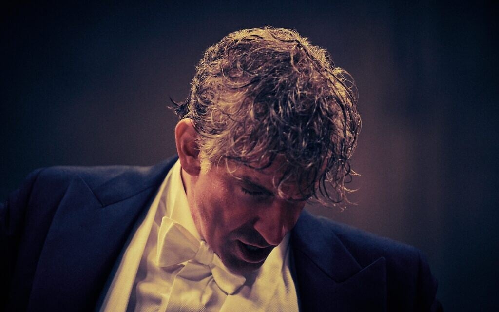 Bradley Cooper as Leonard Bernstein in 'Maestro.' (Jason McDonald/Netflix)