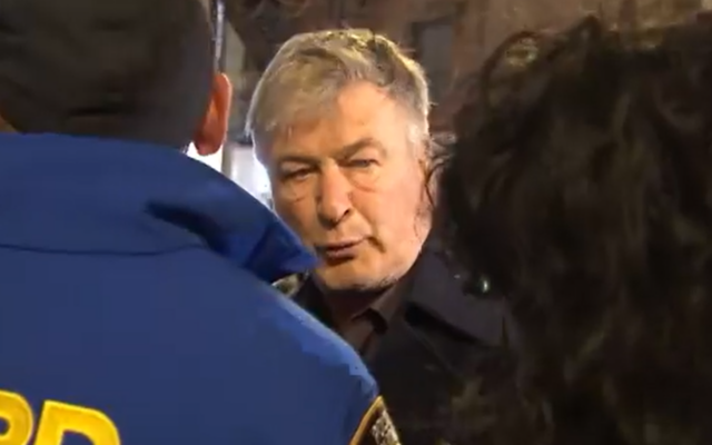 Actor and producer Alec Baldwin faces off with a pro-Palestinian protester in Manhattan, December 19, 2023. (Screen capture/X; used in accordance with Clause 27a of the Copyright Law) Actor and producer Alec Baldwin faces off with a pro-Palestinian protester in Manhattan, December 19, 2023. (Screen capture/X; used in accordance with Clause 27a of the Copyright Law)