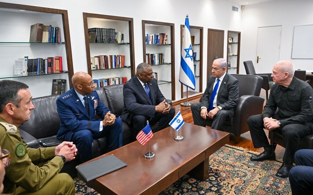 From left: IDF chief Herzi Halevi, US military chief CQ Brown, US Secretary of Defense Lloyd Austin, Prime Minister Benjamin Netanyahu and Defense Minister Yoav Gallant meet in Tel Aviv on December 18, 2023. (Kobi Gideon/GPO)