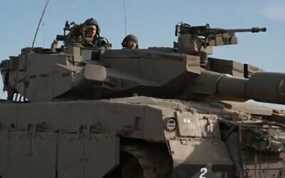A refurbished tank on the move. (Channel 12 screenshot, used in accordance with Clause 27a of the Copyright Law)