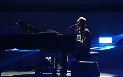 John Ondrasik aka Five for Fighting performs during the NHL All-Star Weekend at the Microsoft Theater on January 27, 2017 in Los Angeles, California. (Bruce Bennett/Getty Images/AFP)
