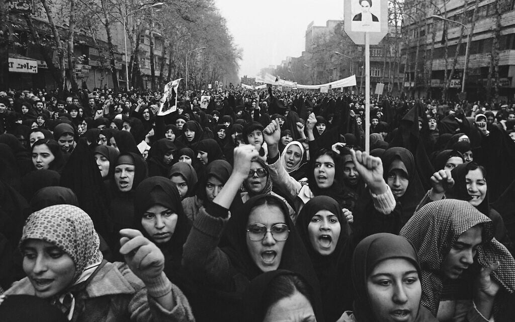Thousands crowd the streets during demonstrations against the shah in Tehran, December 10, 1978. (AP Photo)
