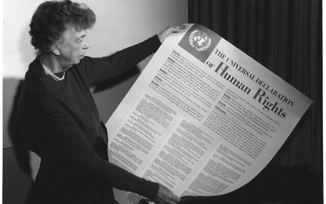 Eleanor Roosevelt reads the Universal Declaration of Human Rights in 1949 (FDR Presidential Library & Museum, CC BY 2.0, Wikipedia) Eleanor Roosevelt reads the Universal Declaration of Human Rights in 1949 (FDR Presidential Library & Museum, CC BY 2.0, Wikipedia)