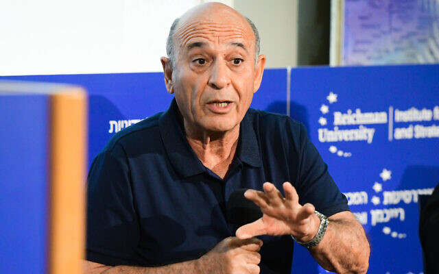 Shaul Mofaz speaks during a conference at the Reichman University in Herzliya, May 17, 2022. (Avshalom Sassoni/Flash90)