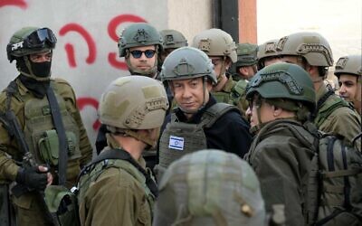 Prime Minister Benjamin Netanyahu visits troops in Gaza, December 25, 2023. (Avi Ohayon/GPO)