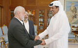 Qatari Emir Tamim bin Hamad al-Thani (R), in a meeting with Hamas politburo leader Ismail Haniyeh (L) and official Khaled Mashaal in Doha, Qatar, October 17, 2016. (Qatar government handout)